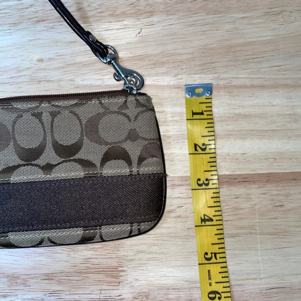Coach Signature Monogram Canvas Wristlet Brown Tan‎ Small Zip Clutch Bag